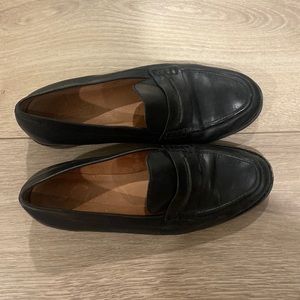 Black leather Madewell loafers
